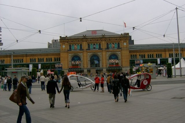 zurwmhatsichderbahnhofinhannoverrausgeputzt.jpg